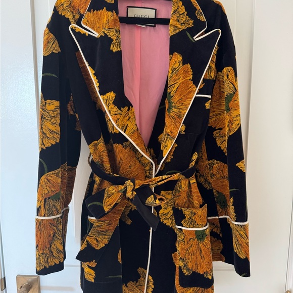 Gucci Jackets & Blazers - Gucci Women's Black and Gold Floral Blazer